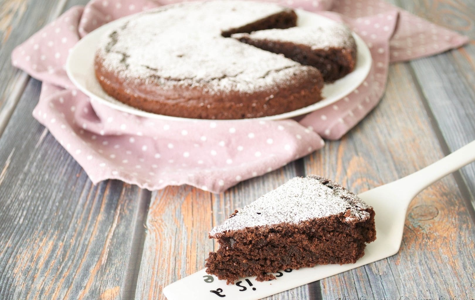 Torta al cioccolato senza uova Bimby