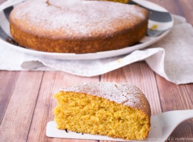 Torta di farro carote e mandorle Bimby