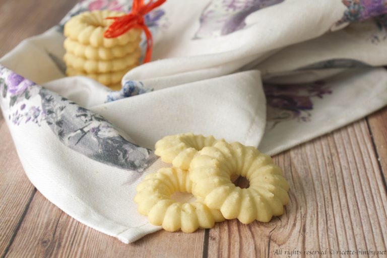 Biscotti con la sparabiscotti Bimby