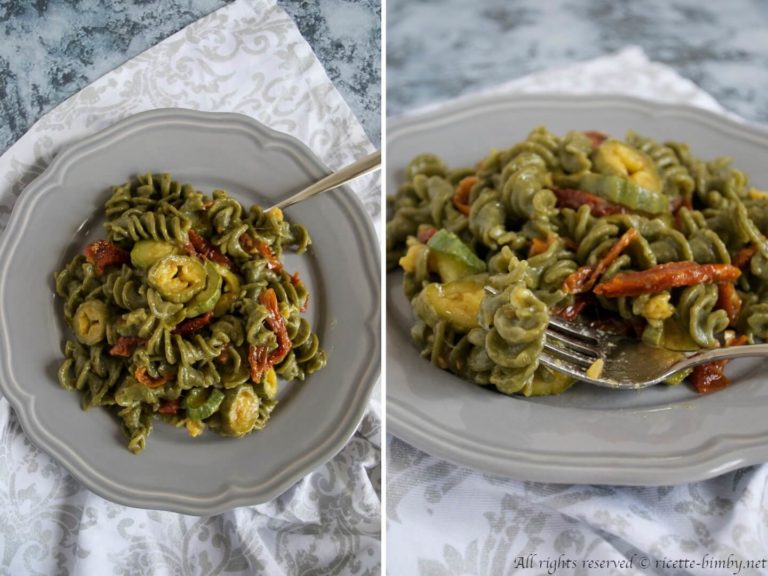 Pasta con pomodori secchi e zucchine Bimby