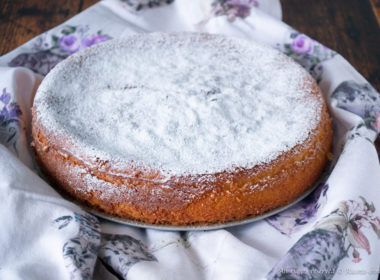 Torta soffice al limone e alle mandorle di Nigella Bimby