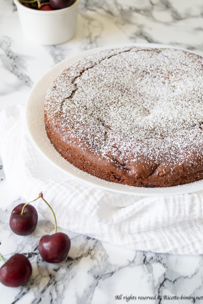 Torta alle ciliegie e cioccolato bimby